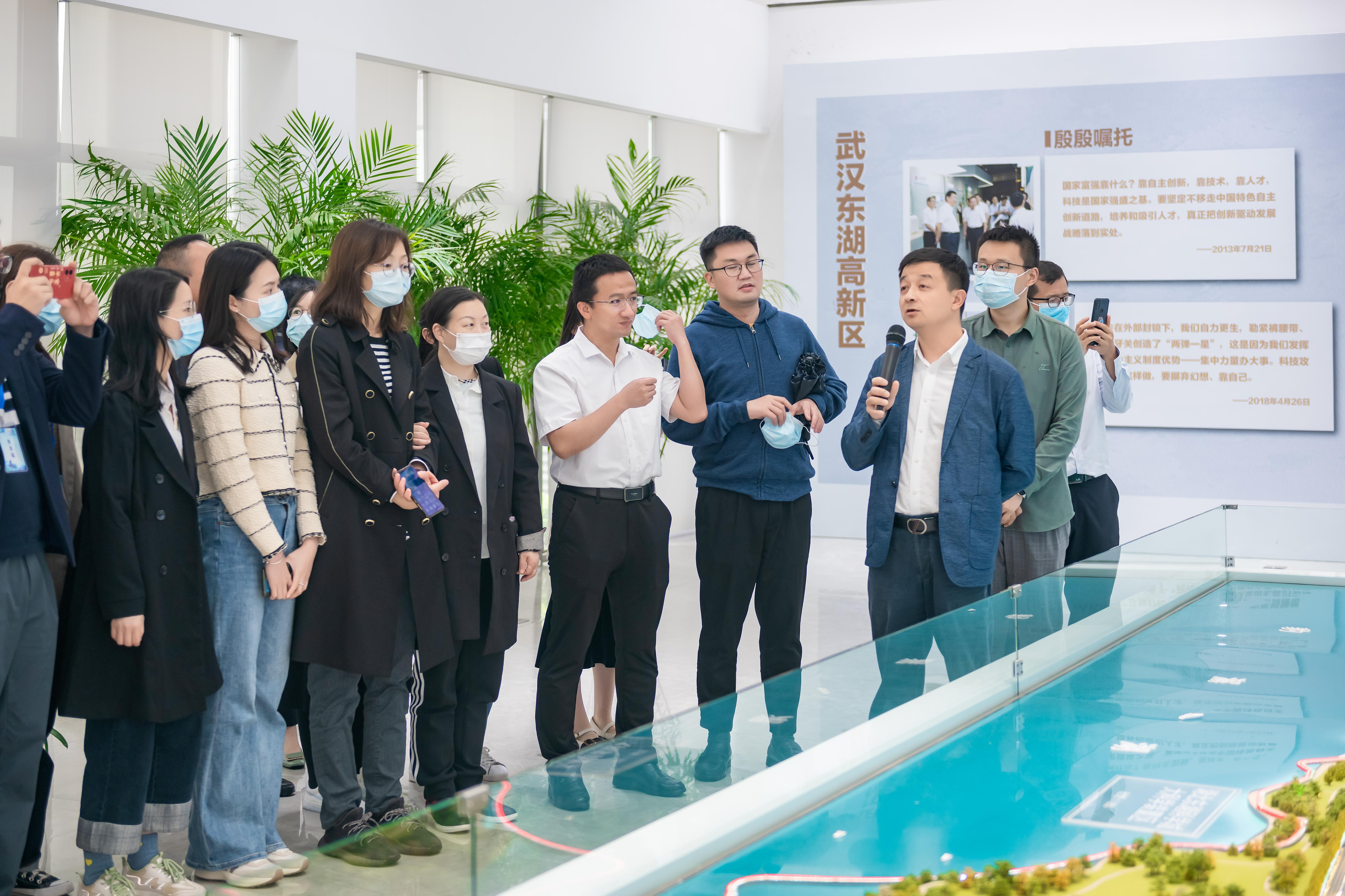 ¿ÆÑ§µº ½ð²¨.jpg