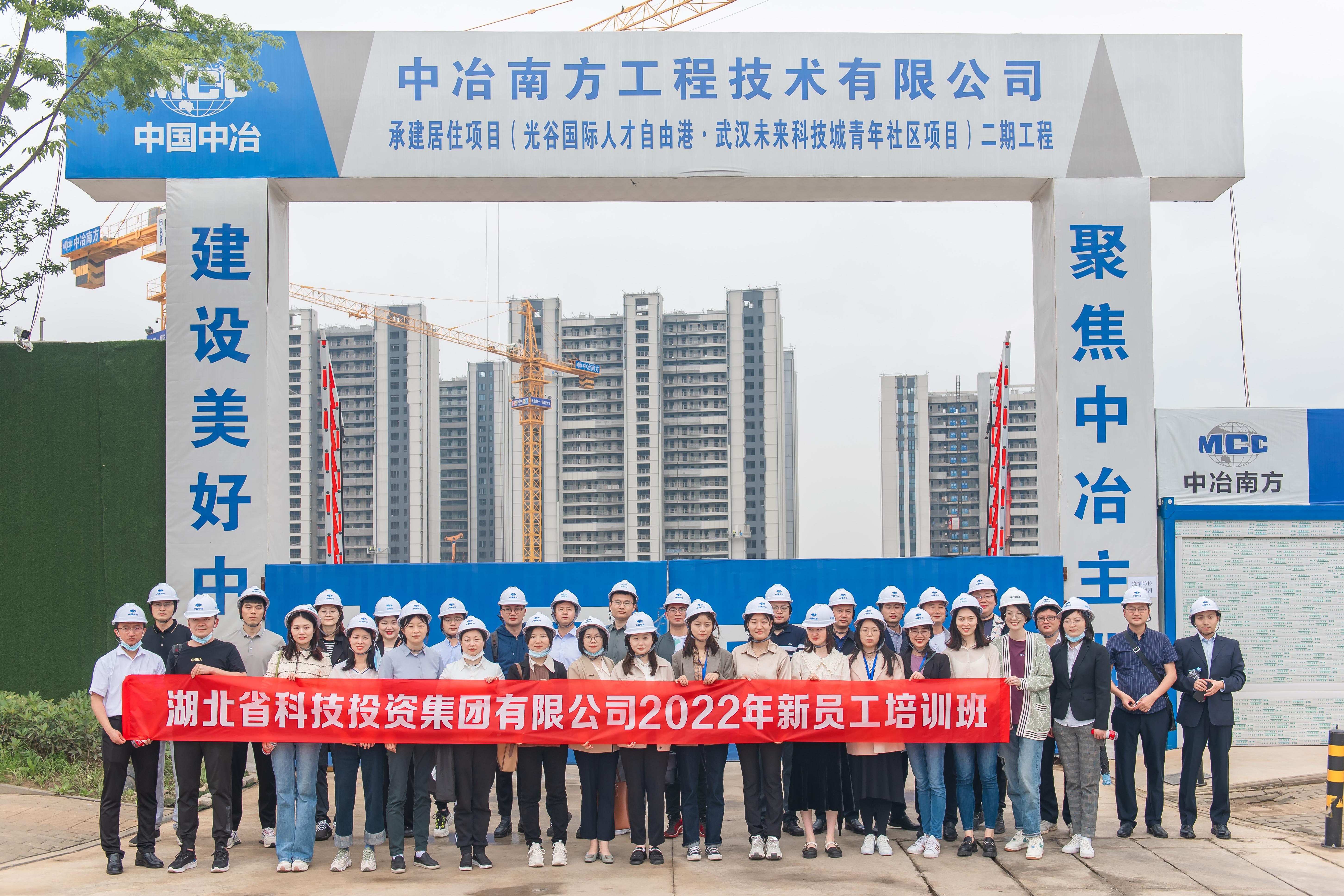 »ªÎªÈ˲Ź«Ô¢ ºÏÓ°.jpg